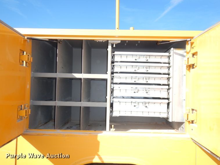 image for item DJ6865 2008 Ford F550 Super Duty XL  utility truck