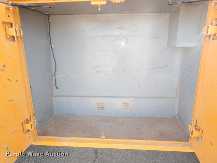 image for item DJ6865 2008 Ford F550 Super Duty XL  utility truck