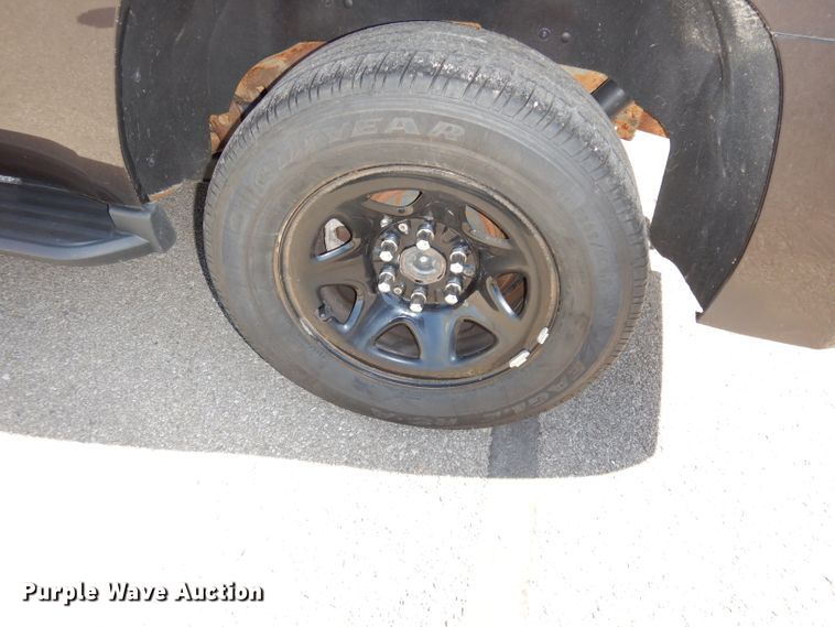 image for item DJ6876 2017 Chevrolet Tahoe  SUV