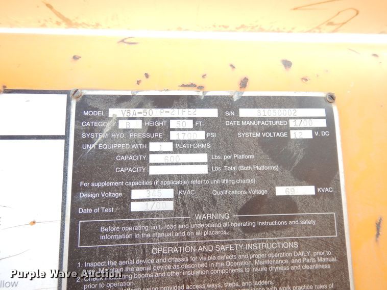 image for item DJ6890 2000 International 4700  bucket truck