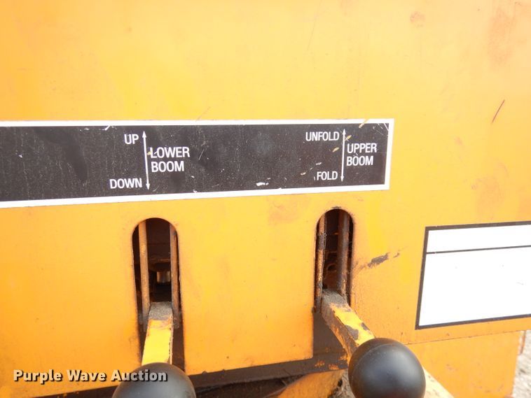 image for item DJ6890 2000 International 4700  bucket truck