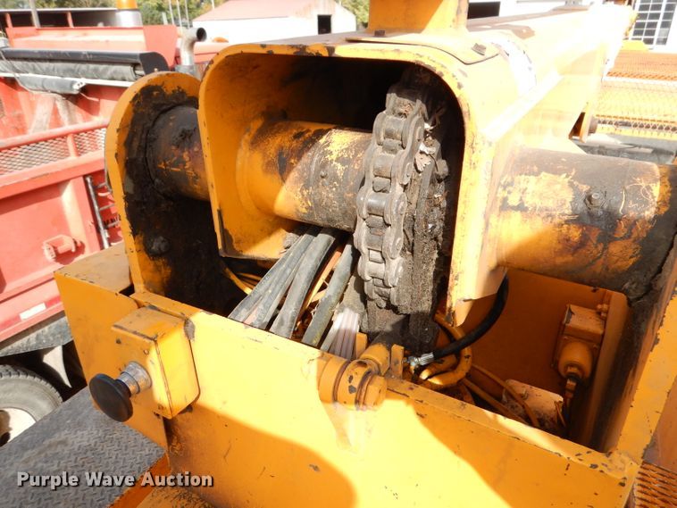 image for item DJ6890 2000 International 4700  bucket truck