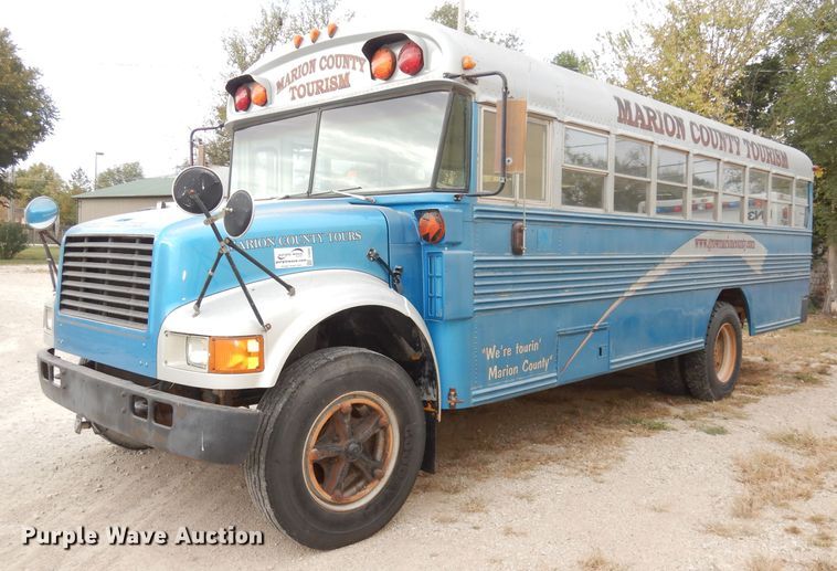 image for item DJ6892 1990 International Bluebird  school bus