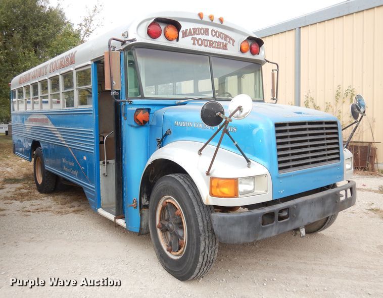 image for item DJ6892 1990 International Bluebird  school bus