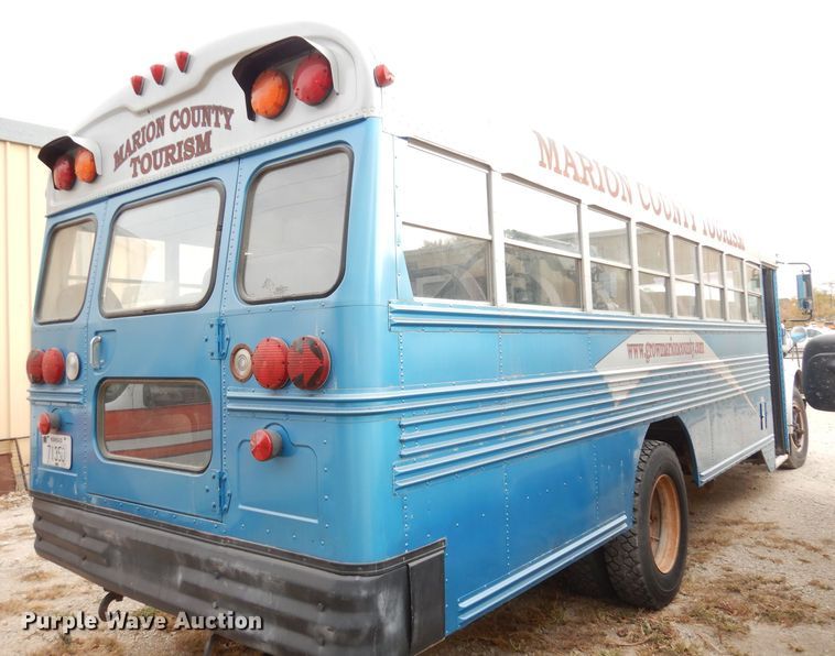 image for item DJ6892 1990 International Bluebird  school bus