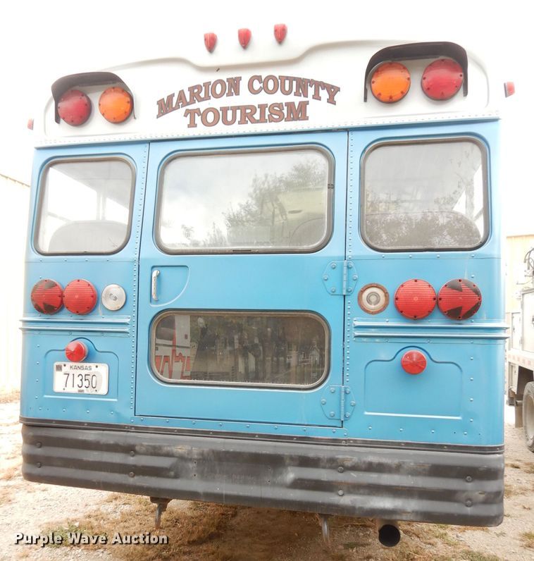 image for item DJ6892 1990 International Bluebird  school bus