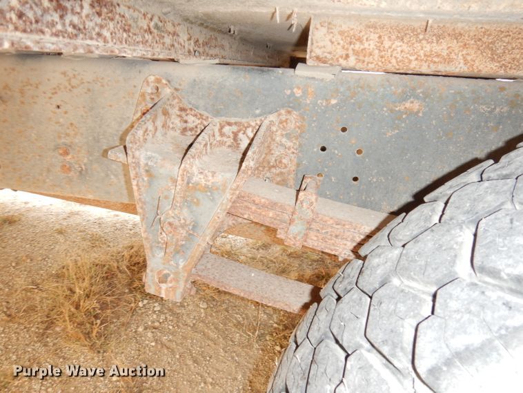 image for item DJ6892 1990 International Bluebird  school bus