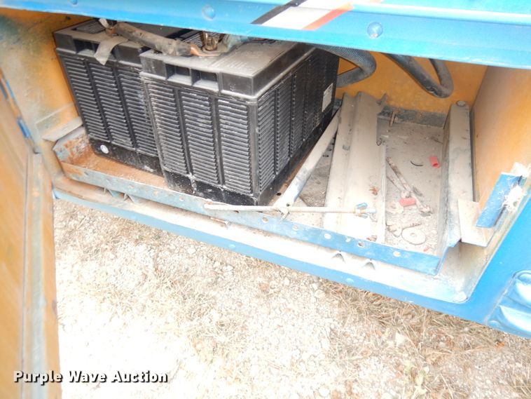 image for item DJ6892 1990 International Bluebird  school bus