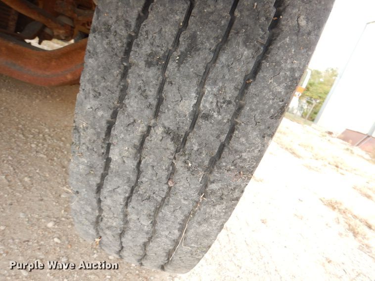 image for item DJ6892 1990 International Bluebird  school bus