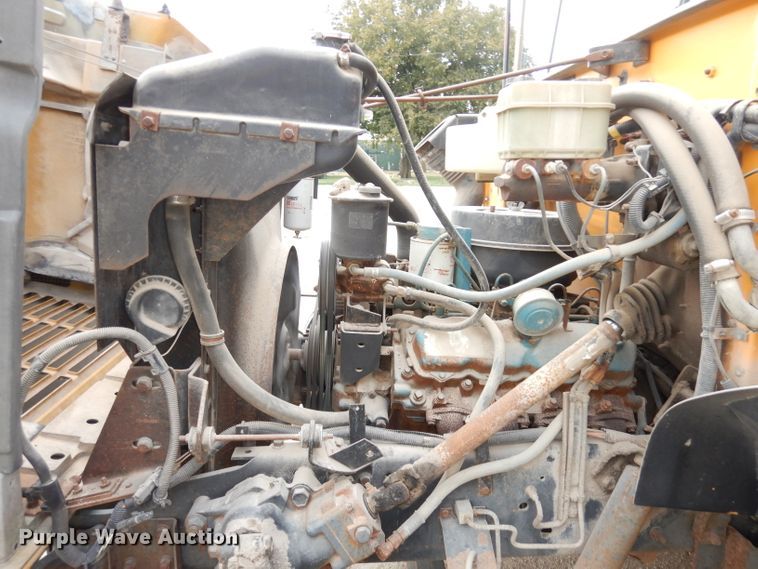 image for item DJ6892 1990 International Bluebird  school bus