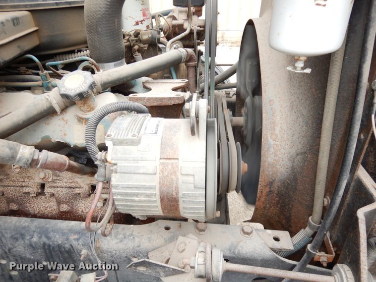 image for item DJ6892 1990 International Bluebird  school bus