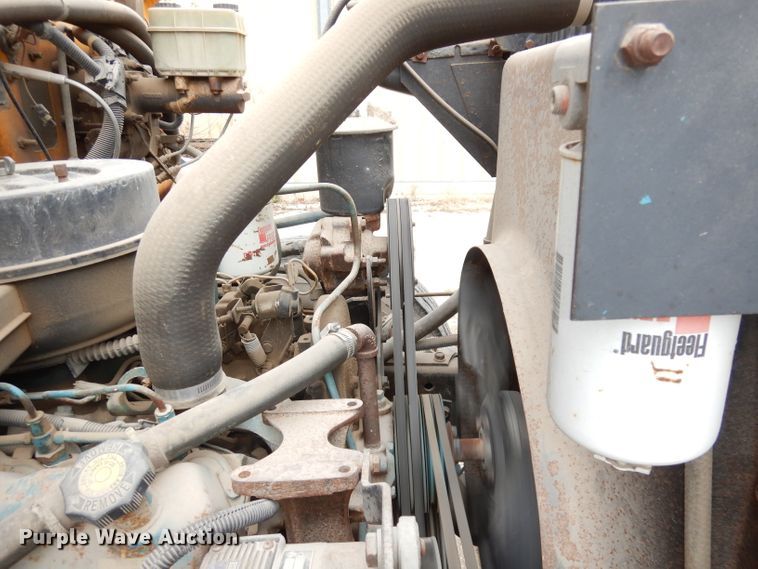 image for item DJ6892 1990 International Bluebird  school bus