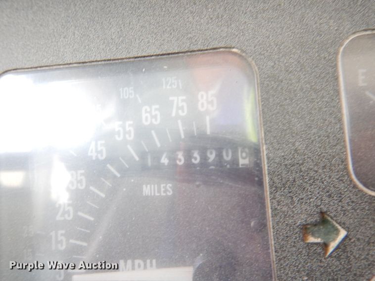 image for item DJ6892 1990 International Bluebird  school bus