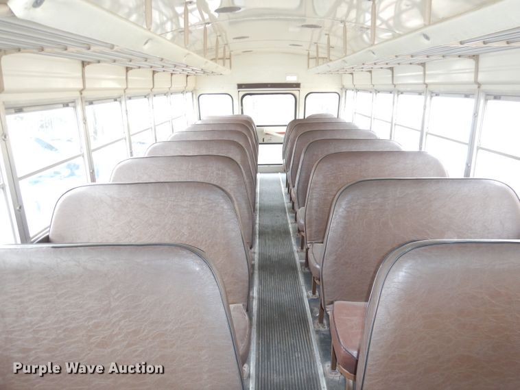 image for item DJ6892 1990 International Bluebird  school bus