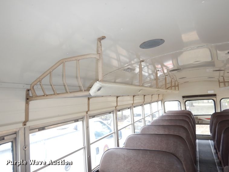 image for item DJ6892 1990 International Bluebird  school bus