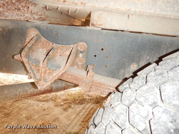 image for item DJ6892 1990 International Bluebird  school bus