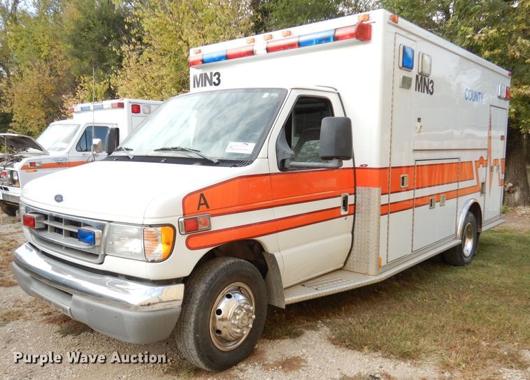 image for item DJ6893 2002 Ford Econoline  ambulance