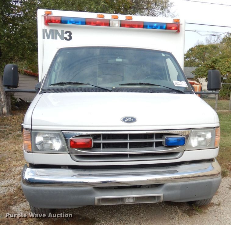 image for item DJ6893 2002 Ford Econoline  ambulance