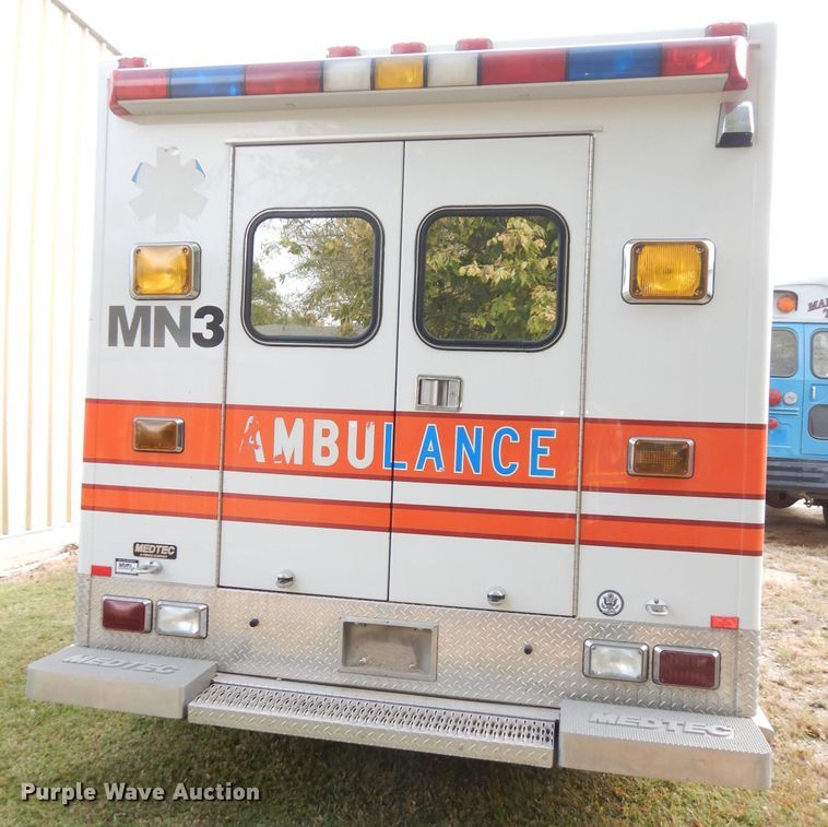 image for item DJ6893 2002 Ford Econoline  ambulance