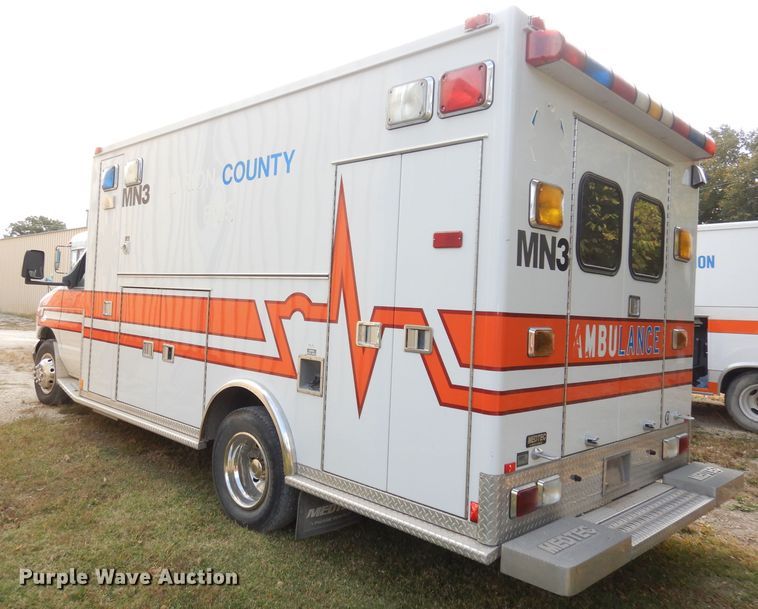 image for item DJ6893 2002 Ford Econoline  ambulance