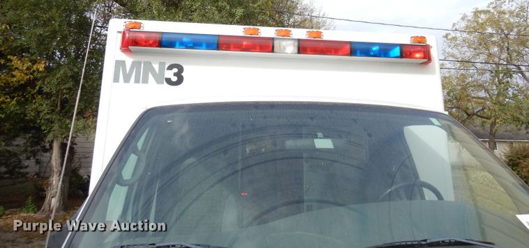 image for item DJ6893 2002 Ford Econoline  ambulance