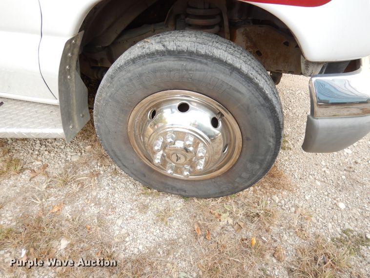 image for item DJ6893 2002 Ford Econoline  ambulance