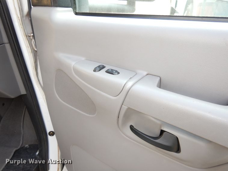 image for item DJ6893 2002 Ford Econoline  ambulance