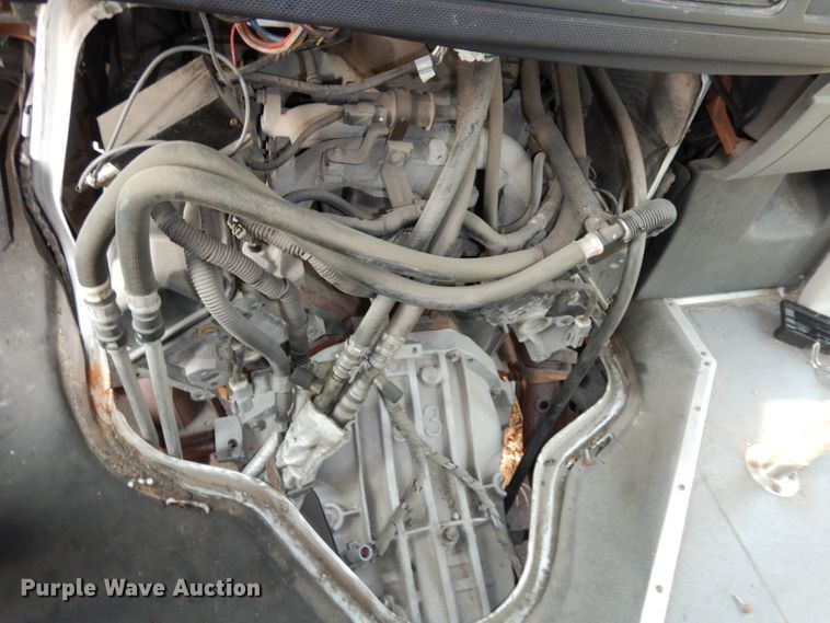 image for item DJ6897 2011 Ford Econoline E450 Super Duty  shuttle bus