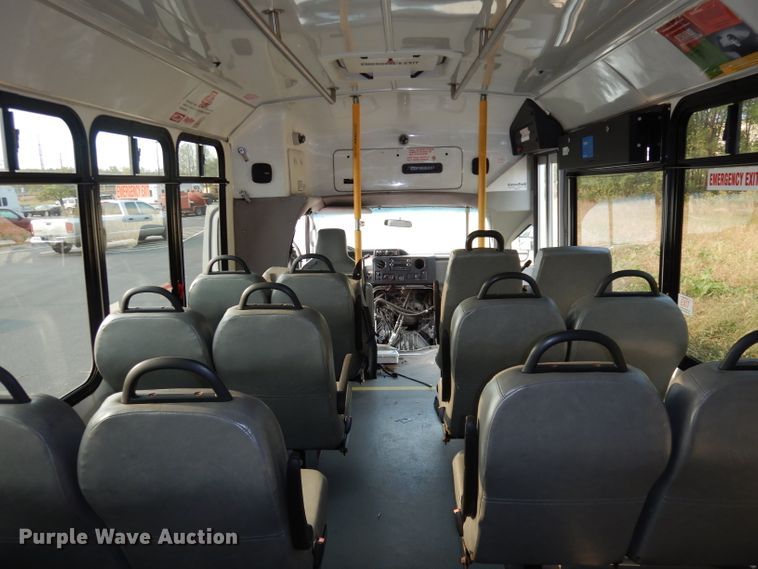 image for item DJ6897 2011 Ford Econoline E450 Super Duty  shuttle bus