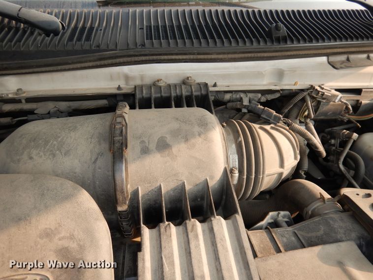 image for item DJ6897 2011 Ford Econoline E450 Super Duty  shuttle bus