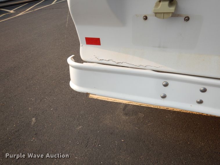 image for item DJ6897 2011 Ford Econoline E450 Super Duty  shuttle bus