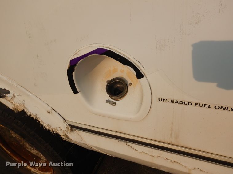 image for item DJ6897 2011 Ford Econoline E450 Super Duty  shuttle bus