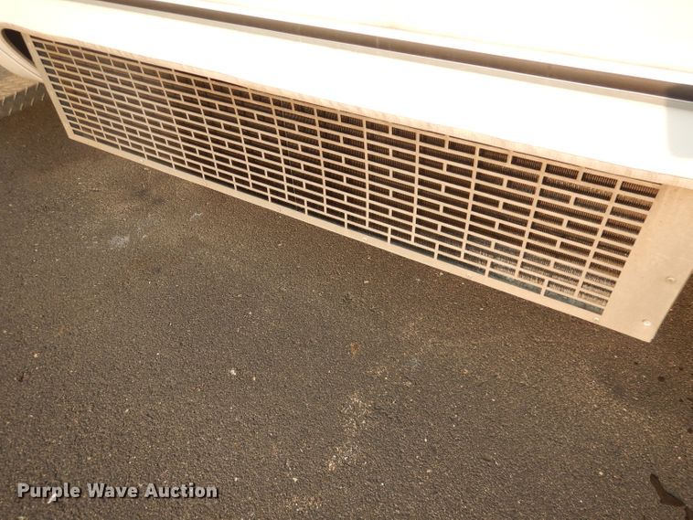 image for item DJ6897 2011 Ford Econoline E450 Super Duty  shuttle bus