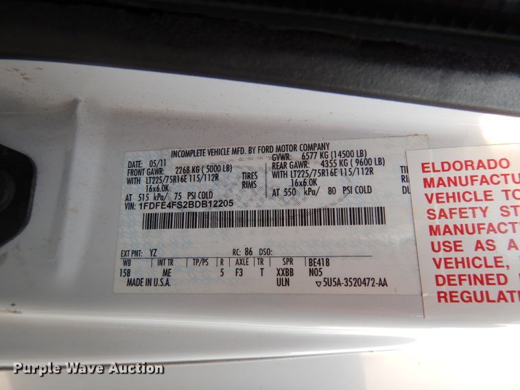 image for item DJ6897 2011 Ford Econoline E450 Super Duty  shuttle bus