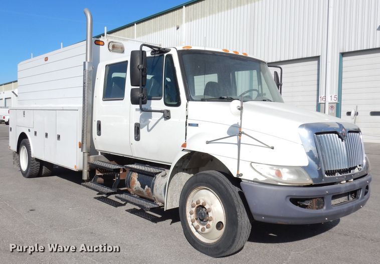 image for item DJ6898 2009 International DuraStar 4300  Crew Cab utility truck