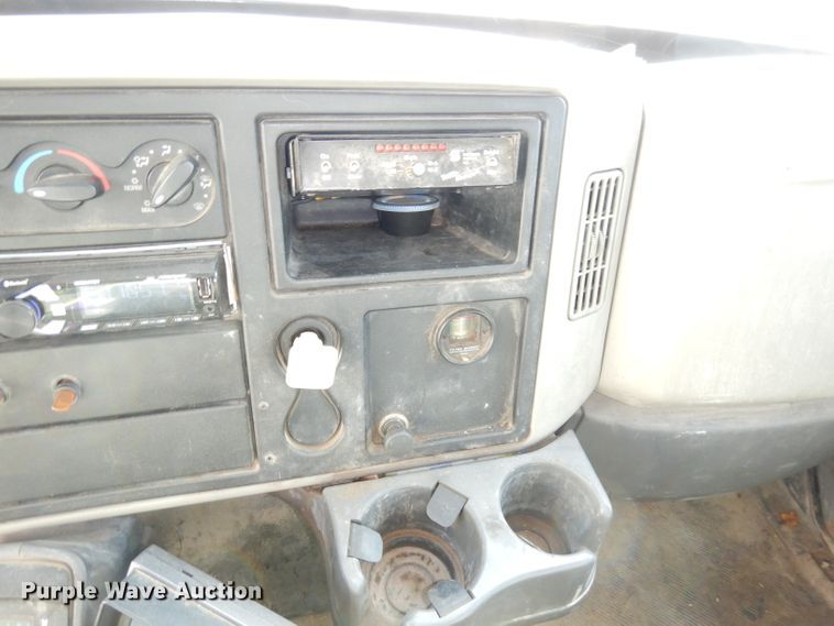 image for item DJ6898 2009 International DuraStar 4300  Crew Cab utility truck