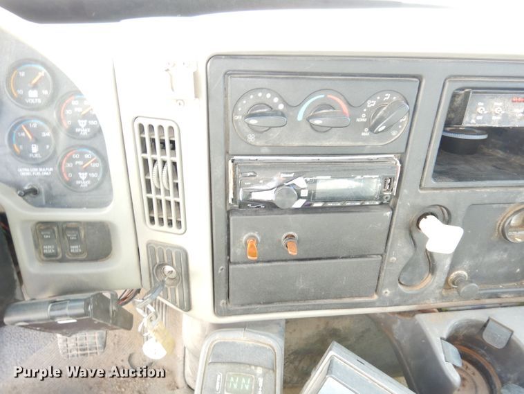 image for item DJ6898 2009 International DuraStar 4300  Crew Cab utility truck