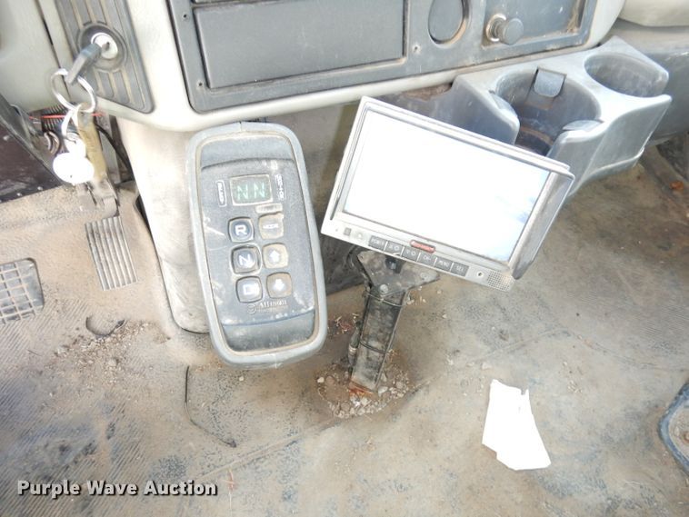 image for item DJ6898 2009 International DuraStar 4300  Crew Cab utility truck