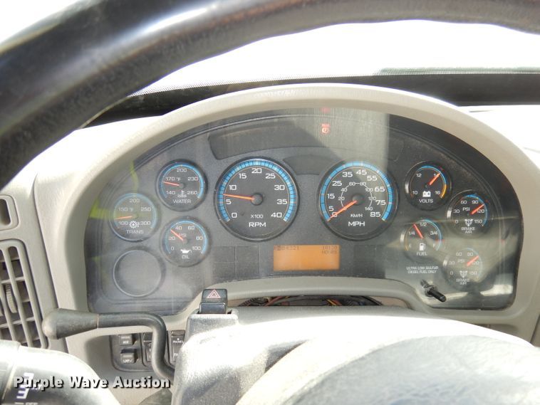 image for item DJ6898 2009 International DuraStar 4300  Crew Cab utility truck