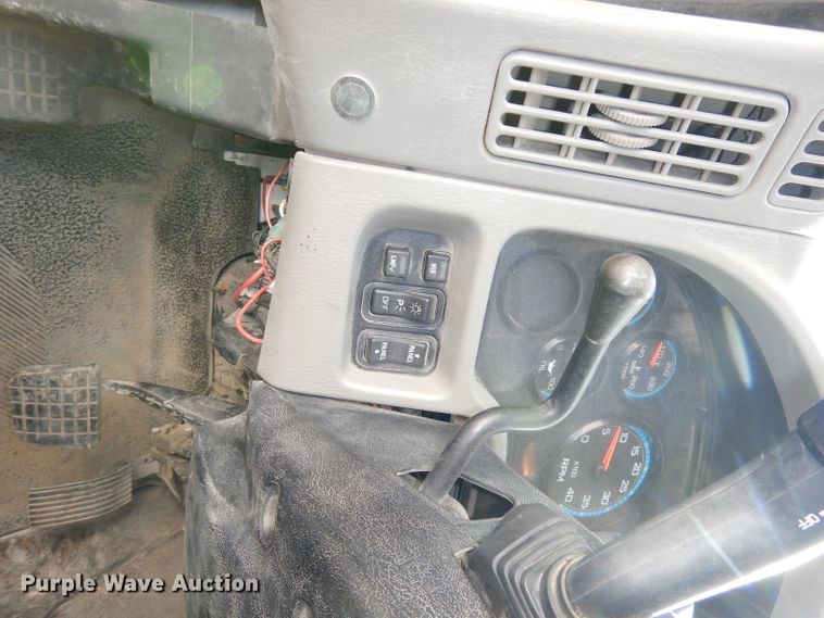 image for item DJ6898 2009 International DuraStar 4300  Crew Cab utility truck