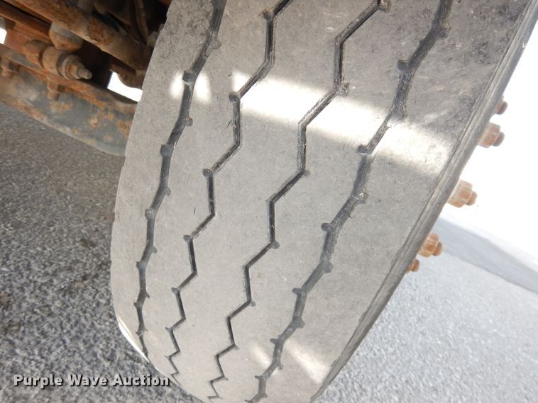 image for item DJ6898 2009 International DuraStar 4300  Crew Cab utility truck