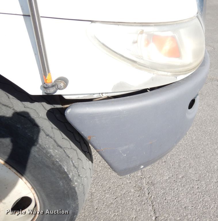 image for item DJ6898 2009 International DuraStar 4300  Crew Cab utility truck