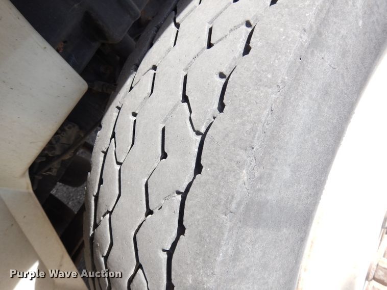 image for item DJ6898 2009 International DuraStar 4300  Crew Cab utility truck