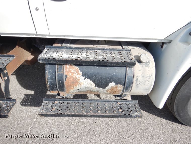 image for item DJ6898 2009 International DuraStar 4300  Crew Cab utility truck