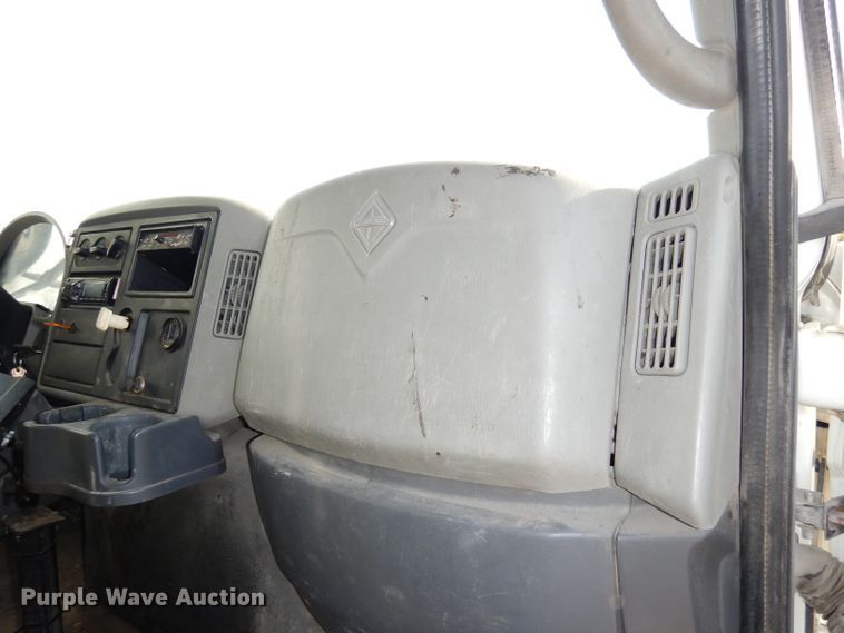 image for item DJ6898 2009 International DuraStar 4300  Crew Cab utility truck