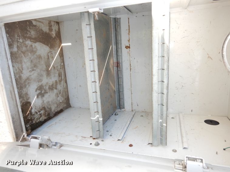 image for item DJ6898 2009 International DuraStar 4300  Crew Cab utility truck