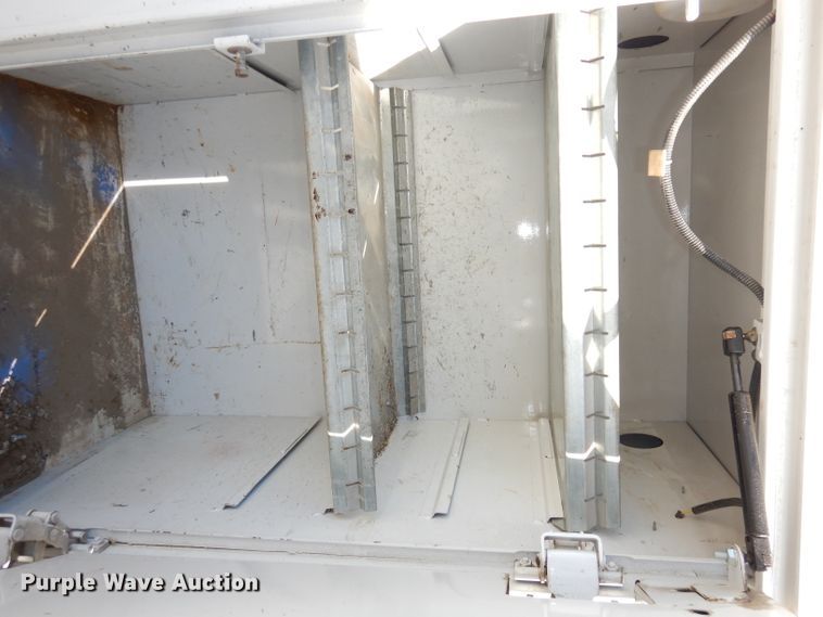 image for item DJ6898 2009 International DuraStar 4300  Crew Cab utility truck