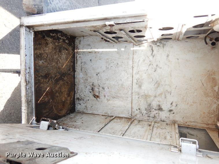 image for item DJ6898 2009 International DuraStar 4300  Crew Cab utility truck