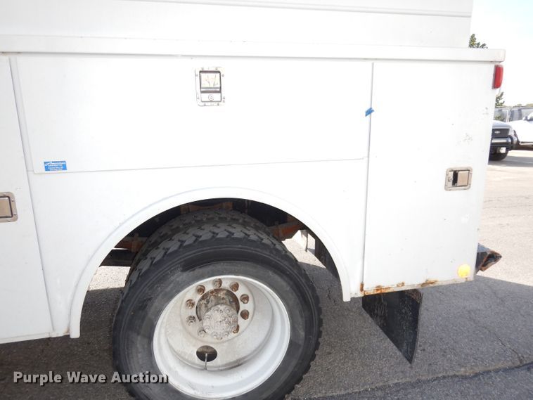 image for item DJ6898 2009 International DuraStar 4300  Crew Cab utility truck