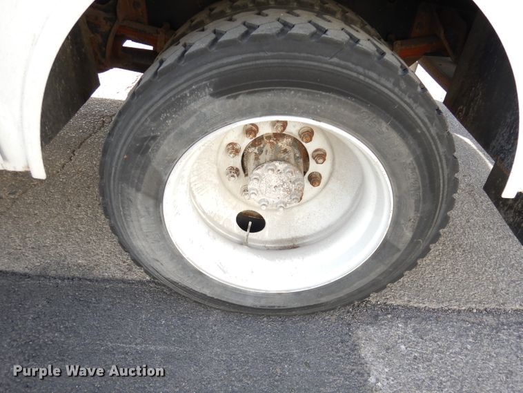 image for item DJ6898 2009 International DuraStar 4300  Crew Cab utility truck